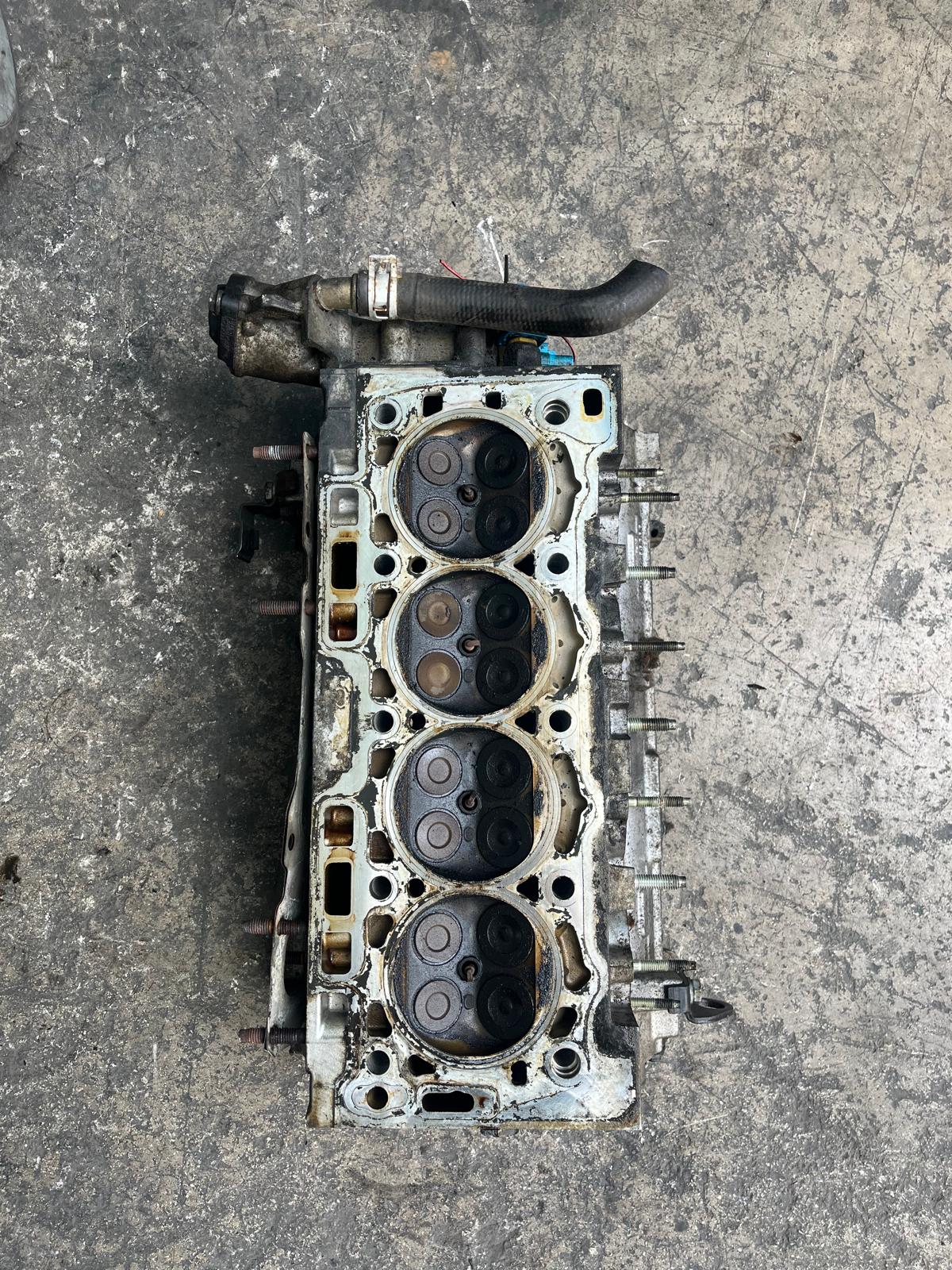 PEUGEOT 307 1.6 BENZİNLİ SİLİNDİR KAPAĞI ÇIKMA ORJİNAL - Görsel 2