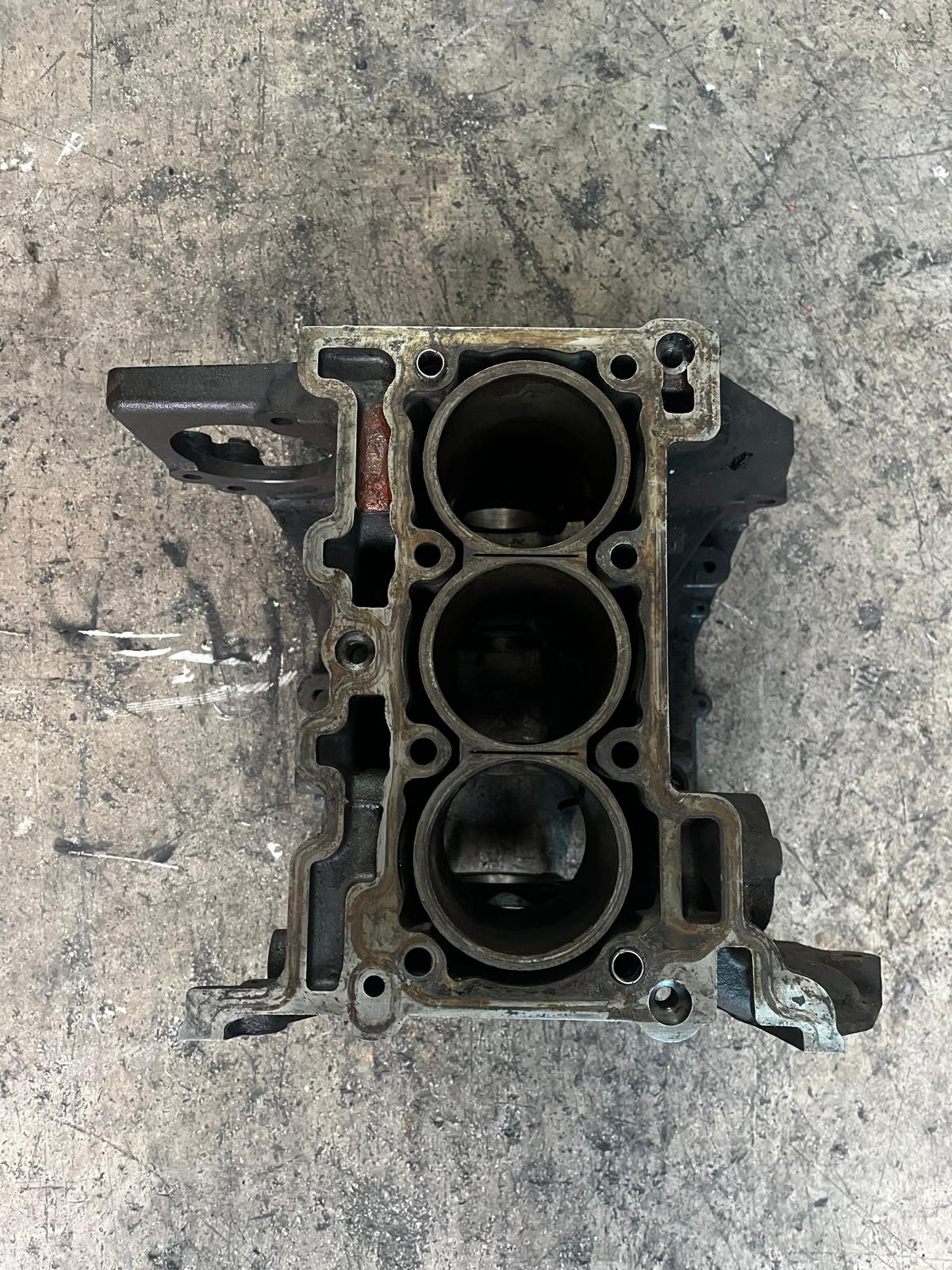 FORD FİESTA 1.0 ECOBOOST BOŞ BLOK ÇIKMA ORJİNAL