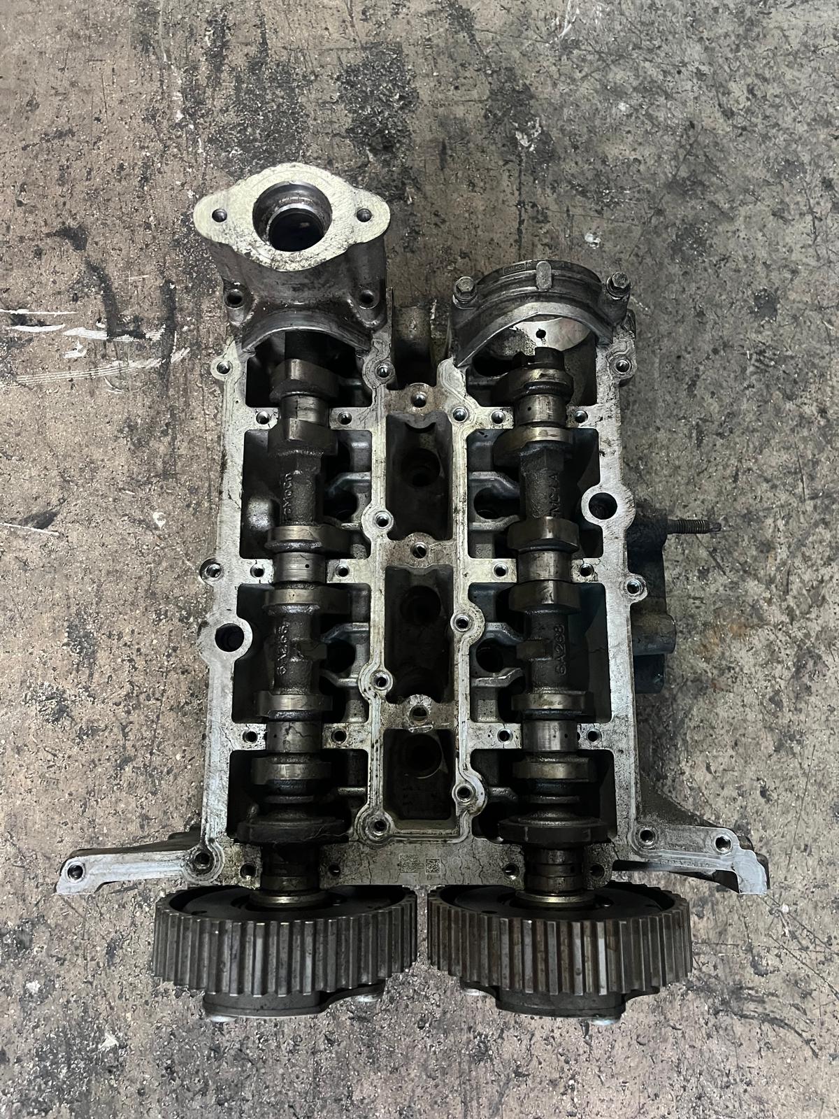 FORD FİESTA 1.0 ECOBOOST SİLİNDİR KAPAĞI ÇIKMA ORJİNAL