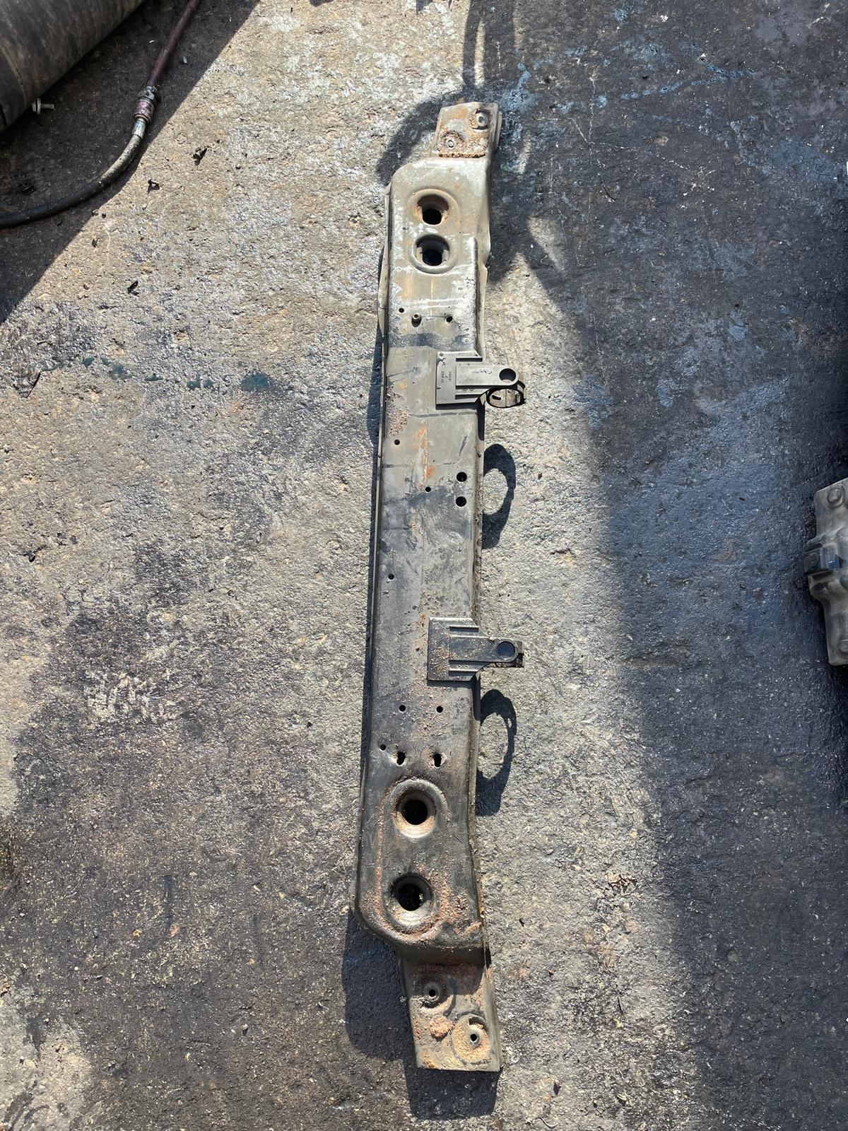 FORD TRANSİT 2013 155 LIK ALT TANPON DEMİRİ ÇIKMA ORJİNAL