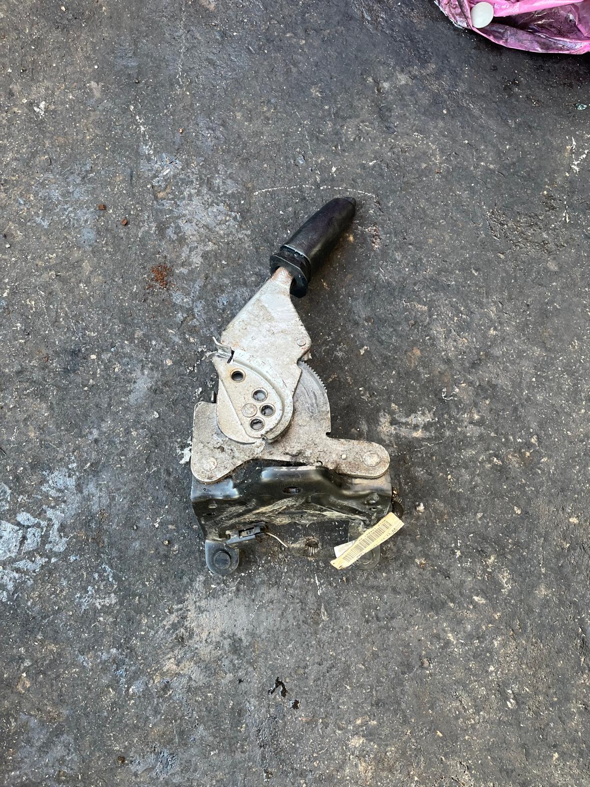 FORD TRANSİT 155 LIK EL FİREN TABANCASI ÇIKMA ORJİNAL