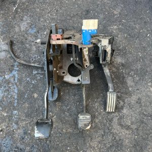 FORD TRANSİT 155 LIK PEDAL TAKIMI ÇIKMA ORJİNAL