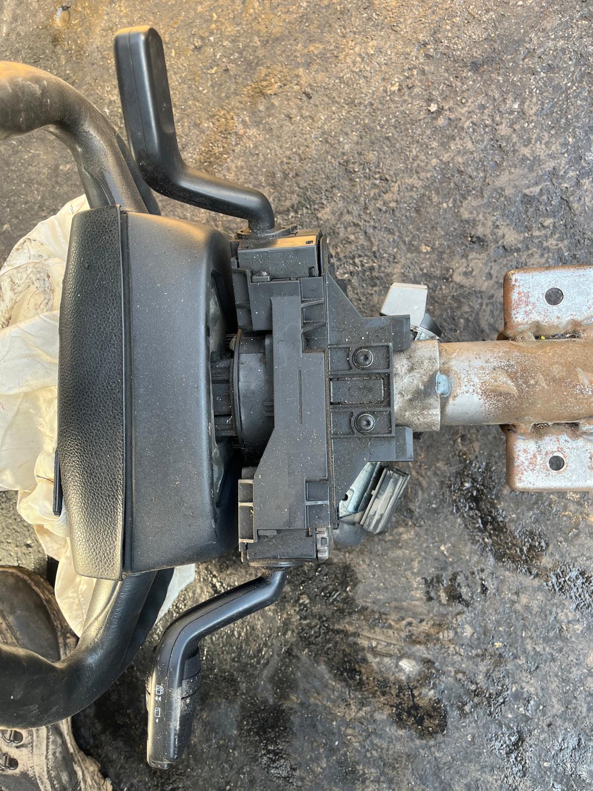 FORD TRANSİT 155 LIK SİLGİ SİNYAL KOLU ÇIKMA ORJİNAL