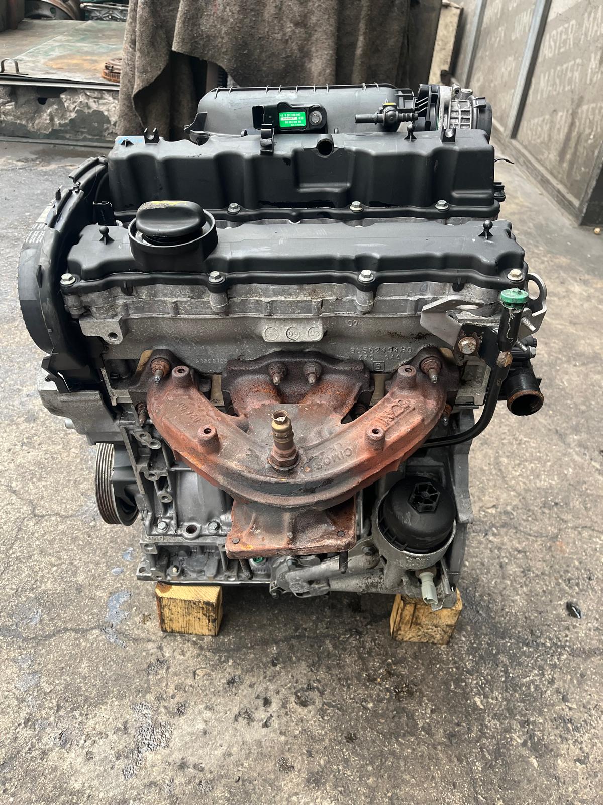 Citroen c4 1.4 16 walf benzinli çıkma orijinal motor - Görsel 4
