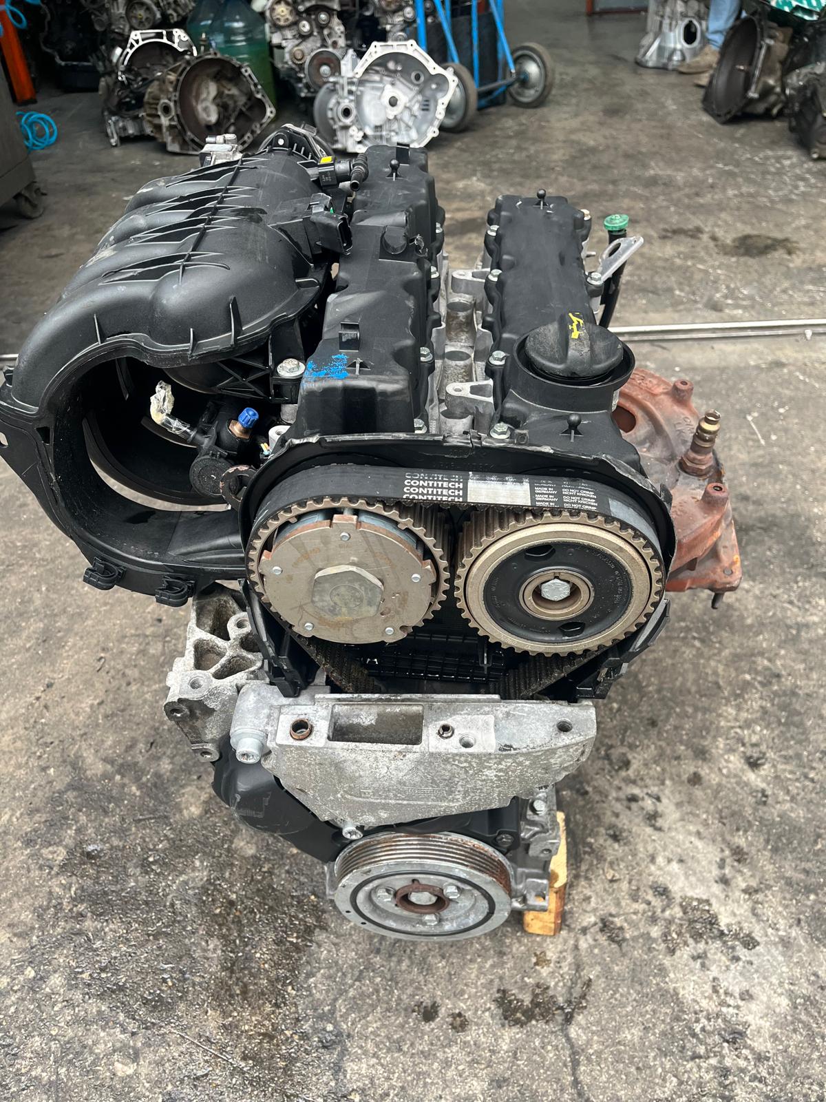 Citroen c4 1.4 16 walf benzinli çıkma orijinal motor